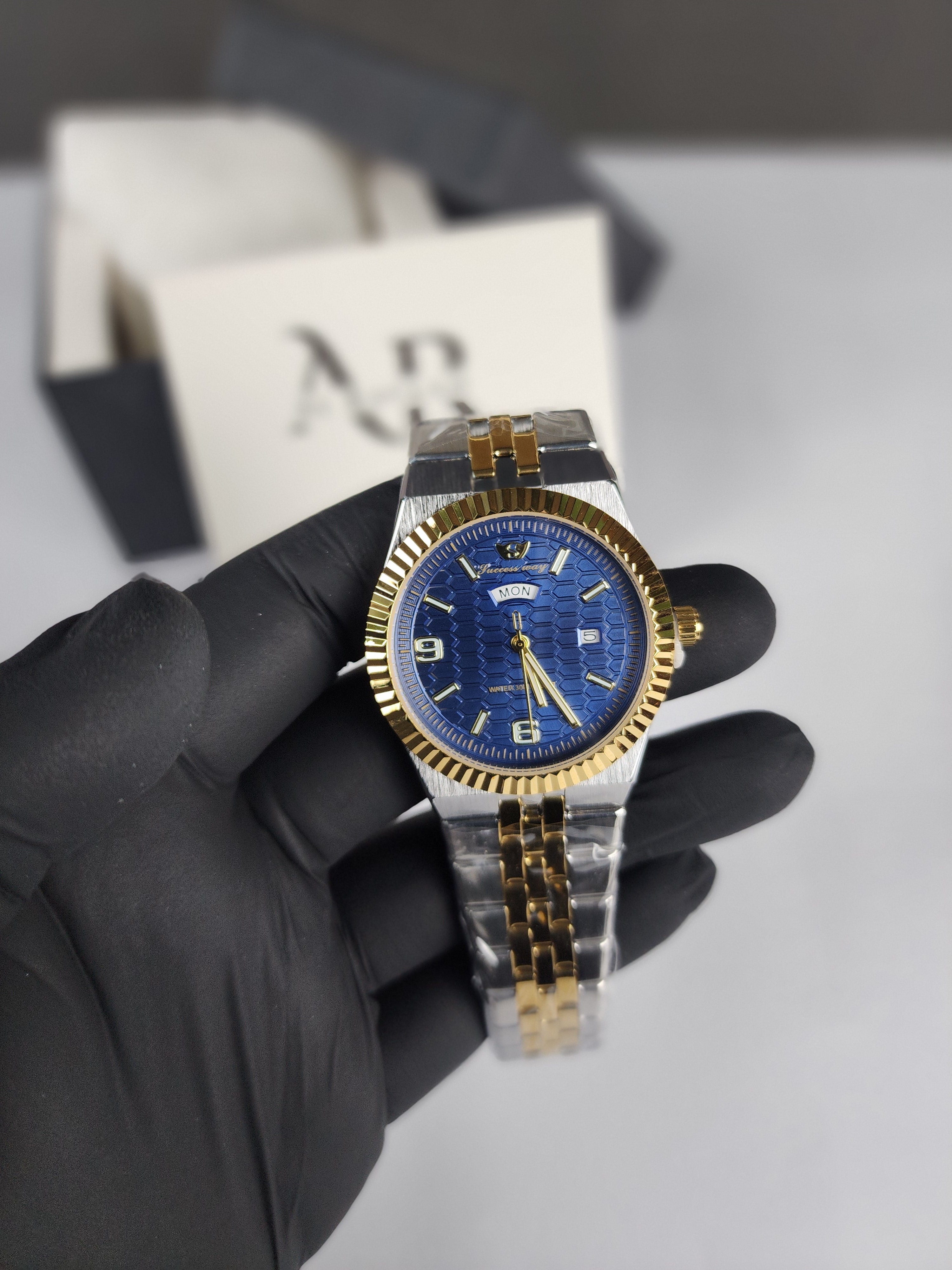 Luxury Successway (Day - Date) L270 - Two Tone - Blue Dial