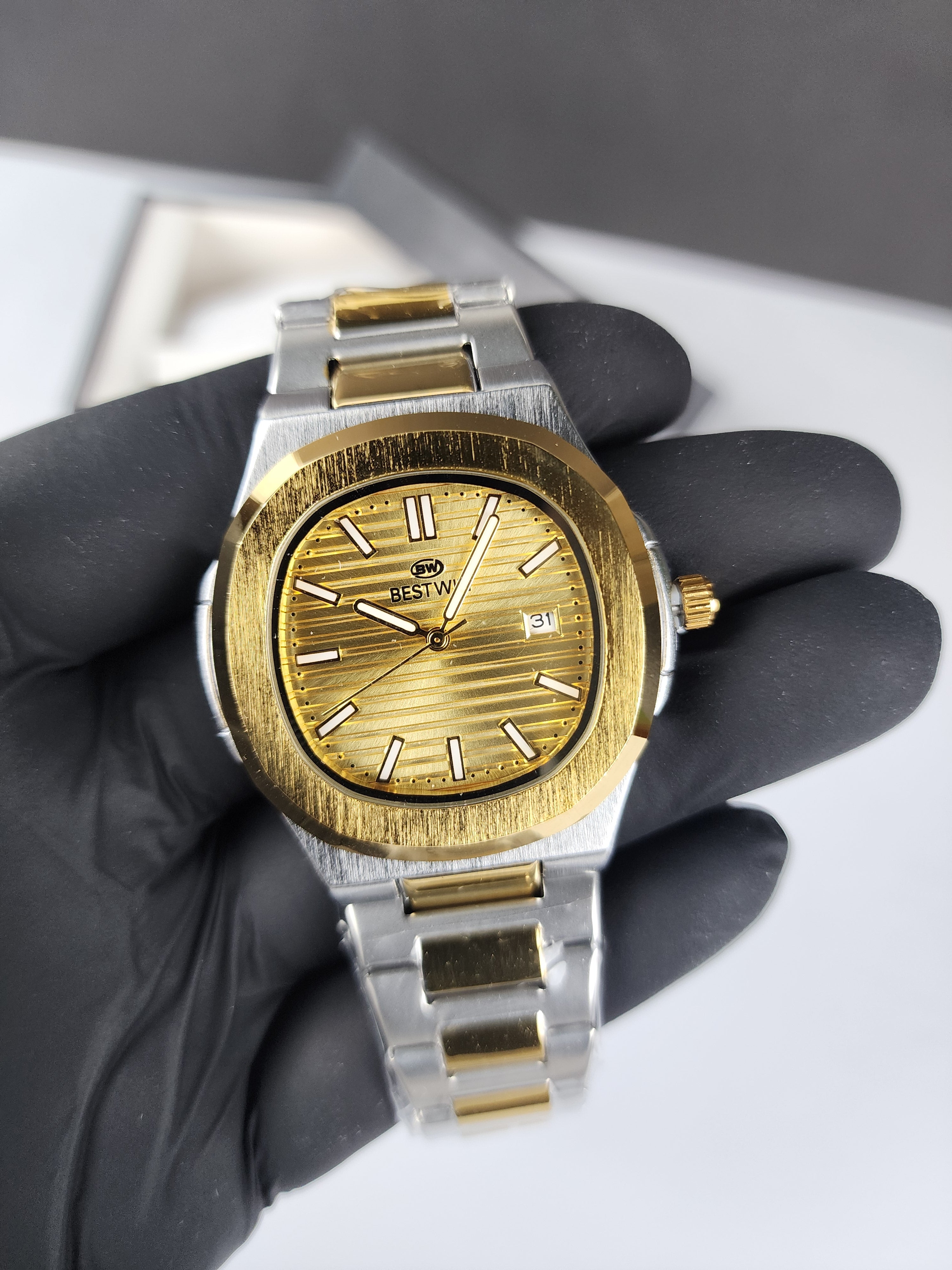 Bestwin Nautilus #137 - Two Tone - Golden Dial