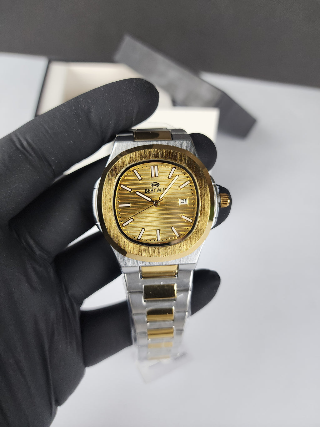 Bestwin Nautilus #137 - Two Tone - Golden Dial