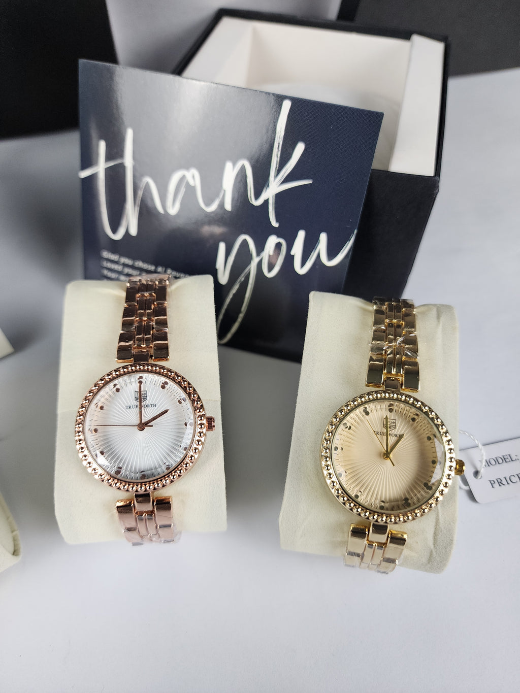 True Worth Model 05 - Pearl Dot Bezel - Rose Gold - White Dial