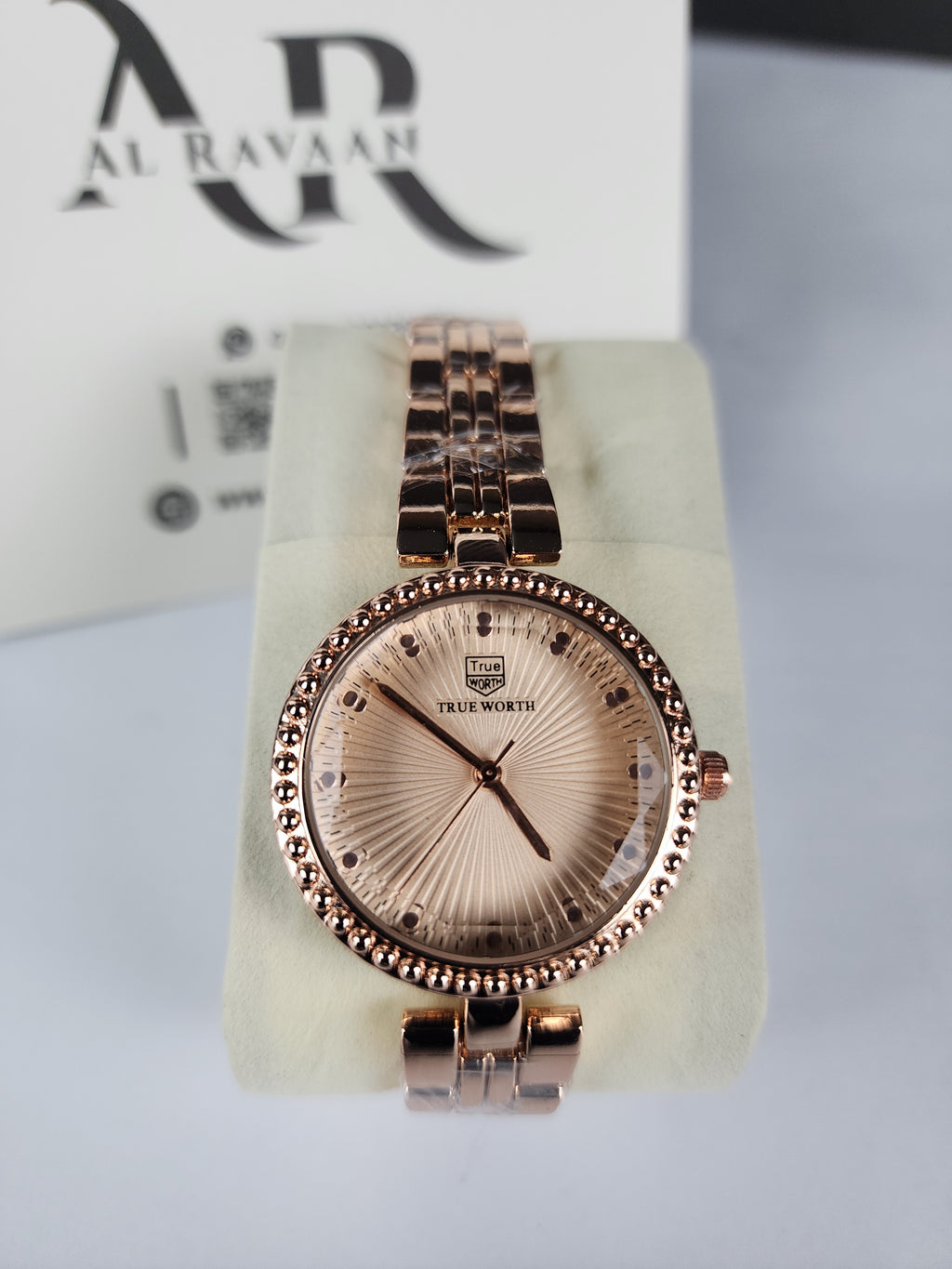 True Worth Model 05 - Pearl Dot Bezel - Rose Gold