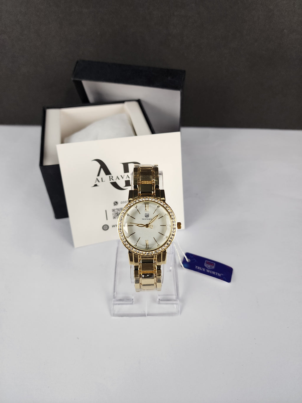 True Worth Model 01 - Stone Bezel - Golden