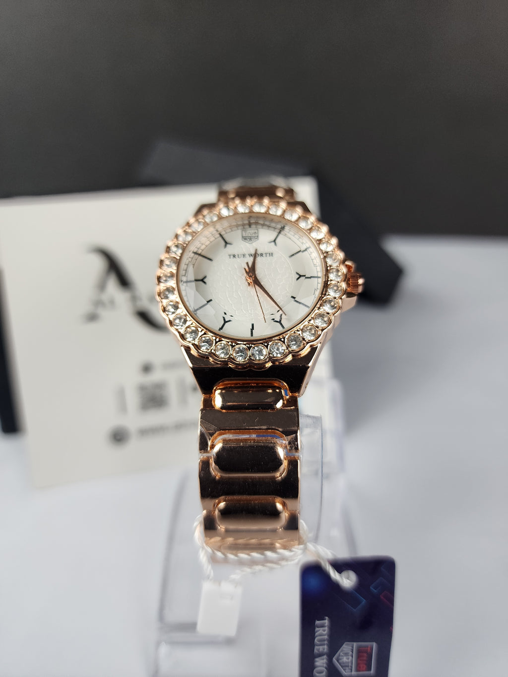 True Worth Model 02 - Big Stone Bezel - Rose Gold