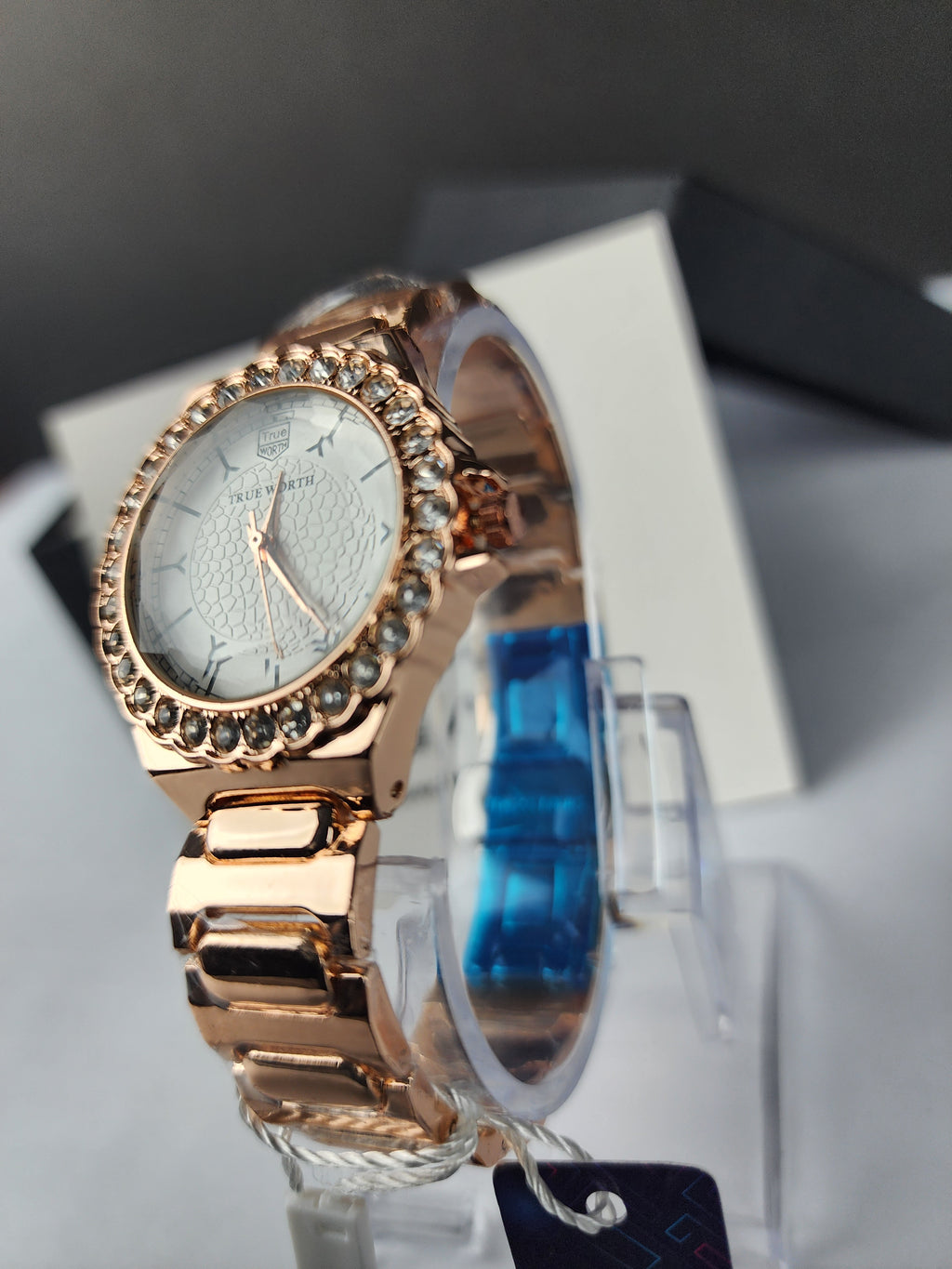 True Worth Model 02 - Big Stone Bezel - Rose Gold