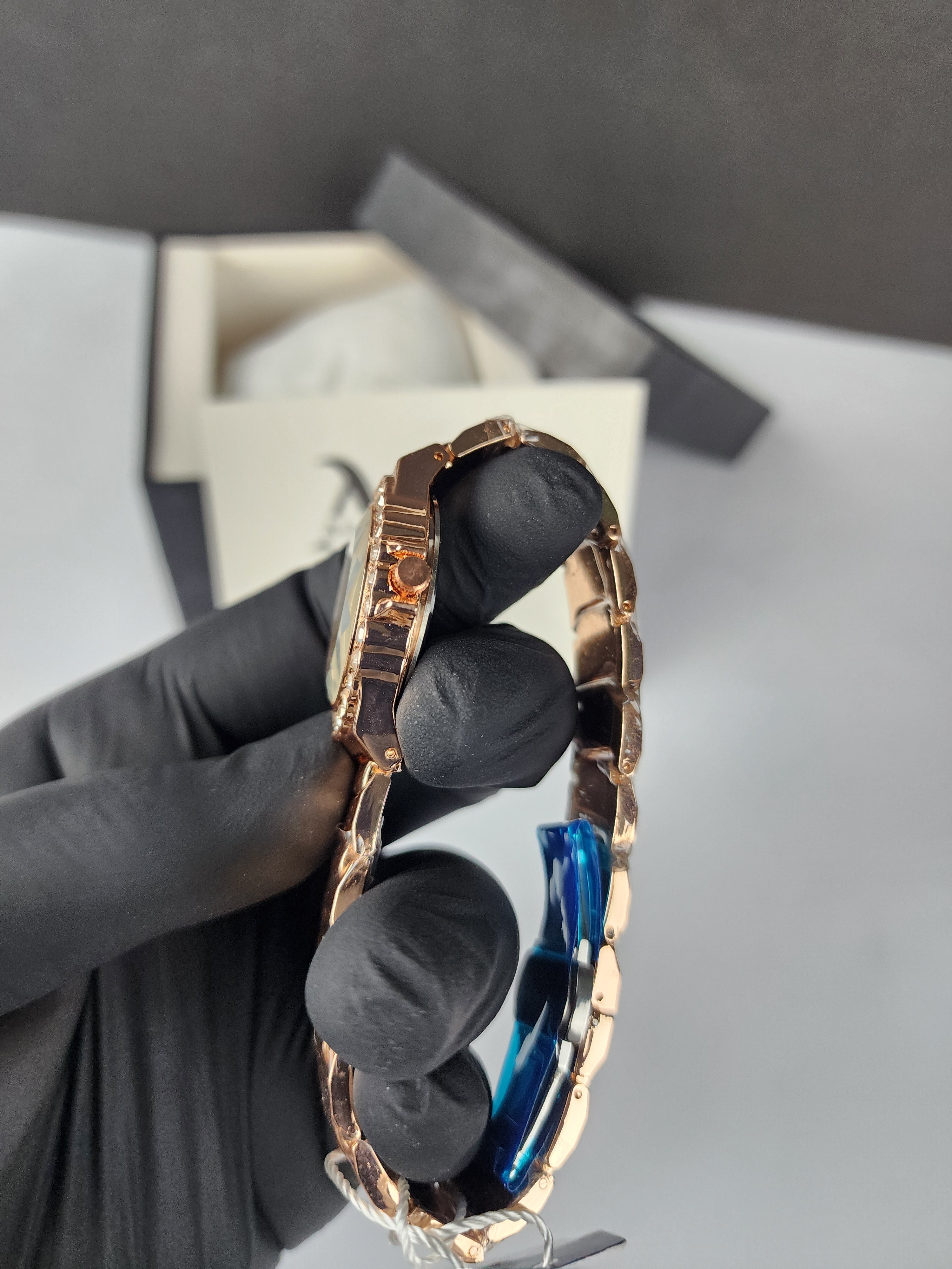 True Worth Model 02 - Big Stone Bezel - Rose Gold