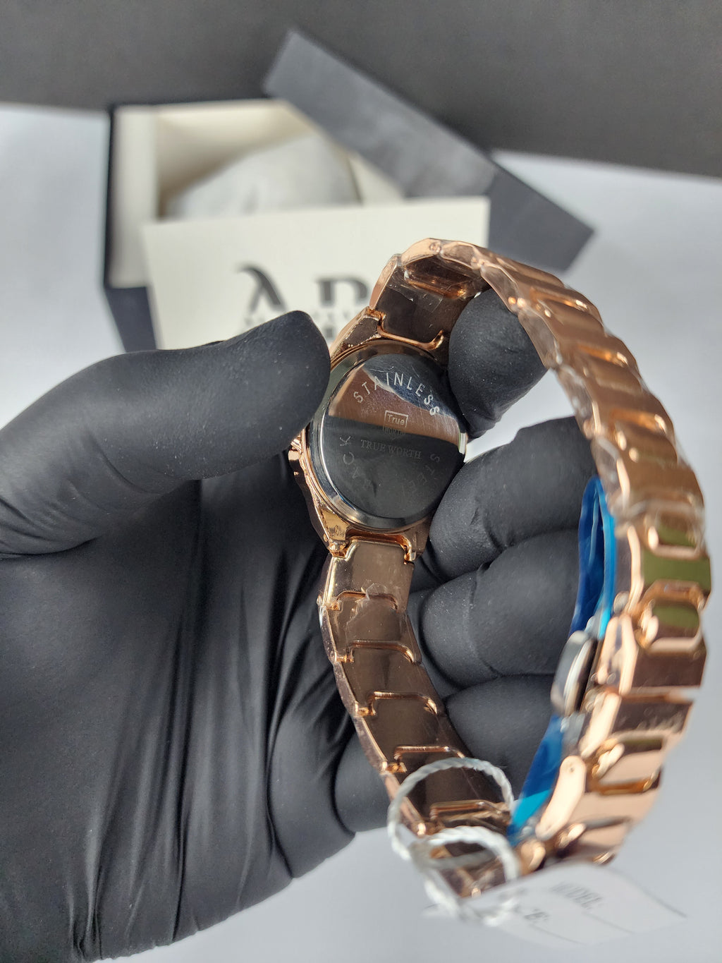 True Worth Model 02 - Big Stone Bezel - Rose Gold