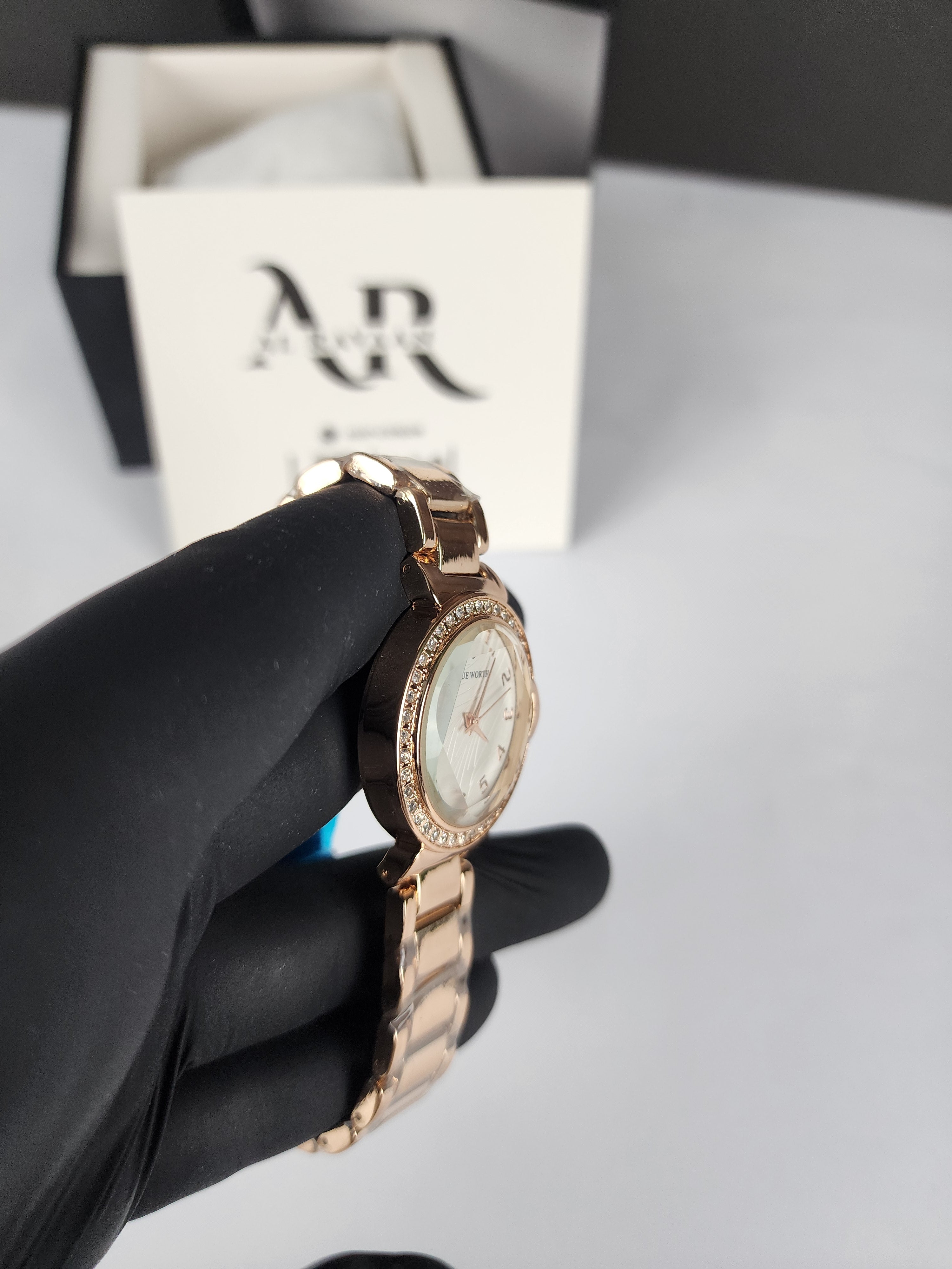 True Worth Model 03 - Stone Bezel - Rose Gold