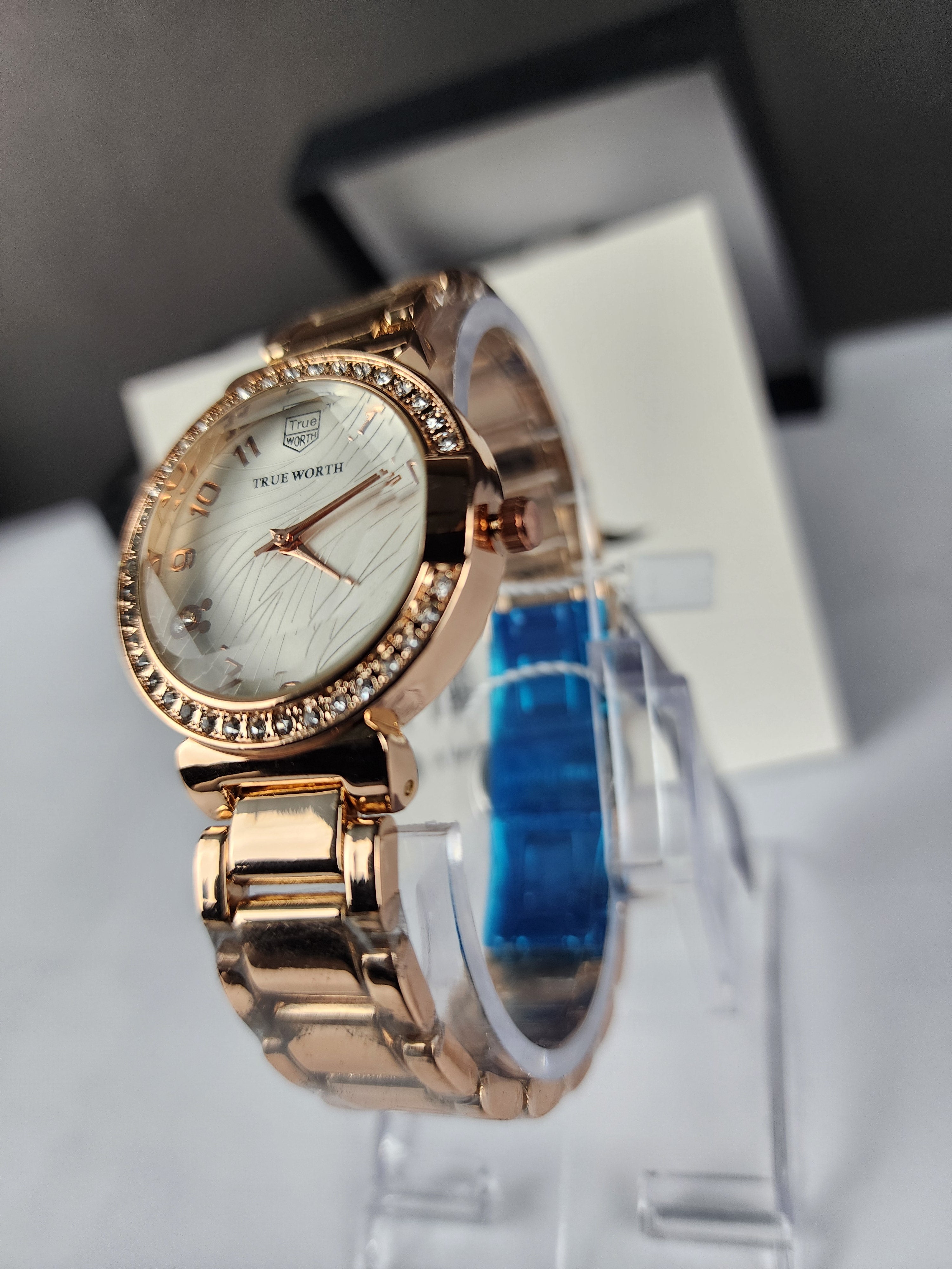 True Worth Model 03 - Stone Bezel - Rose Gold