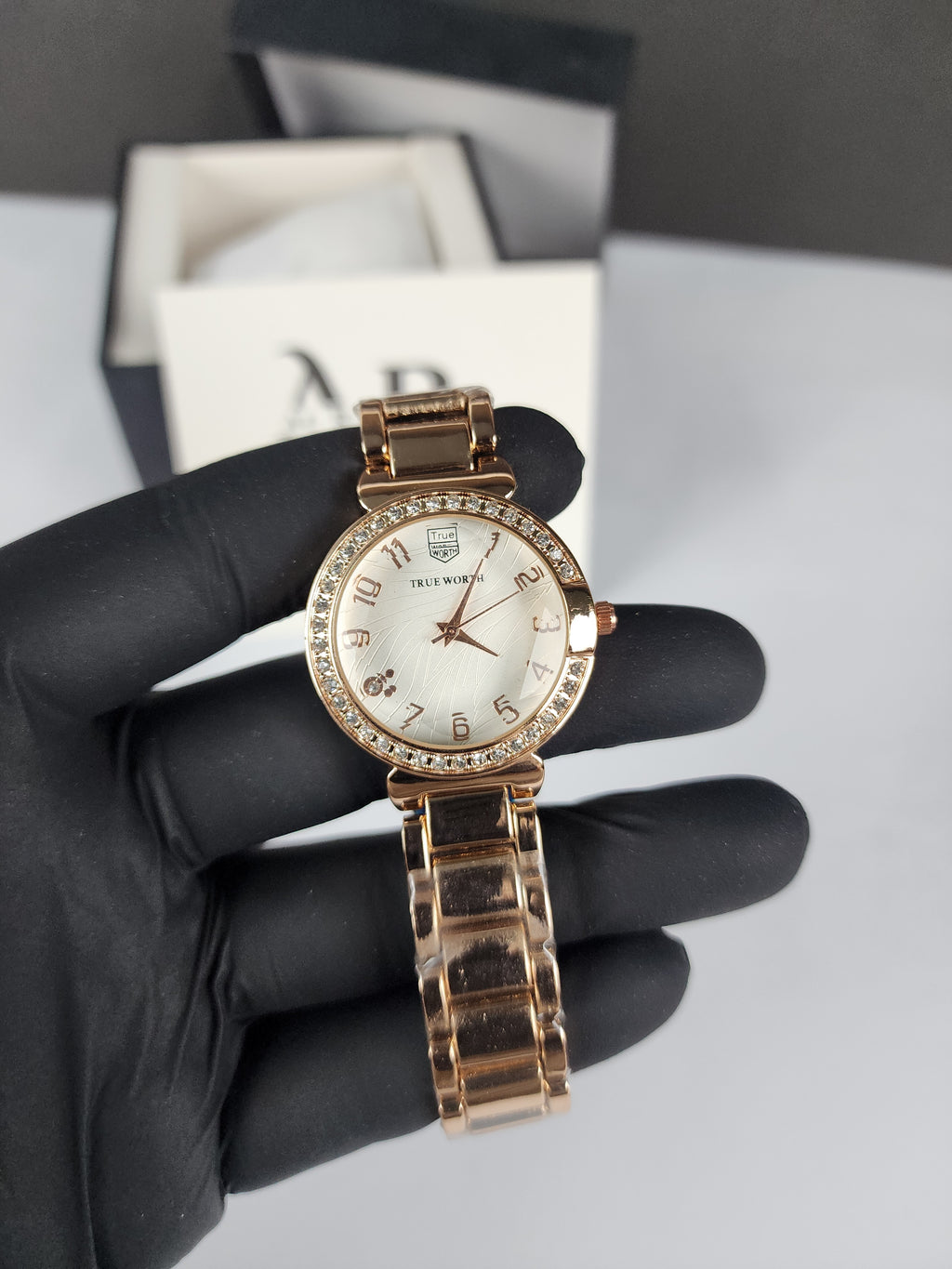 True Worth Model 03 - Stone Bezel - Rose Gold